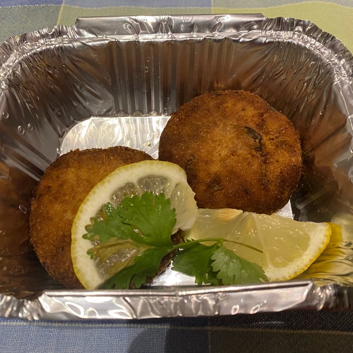 photo of The Vegan Chef Sandton Thai Vish cakes shared by @mg94 on  05 Jan 2022 - review
