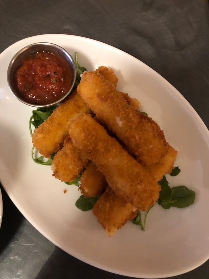photo of The VHC Mozzarella Sticks shared by @ironicallyhamm on  18 Oct 2019 - review