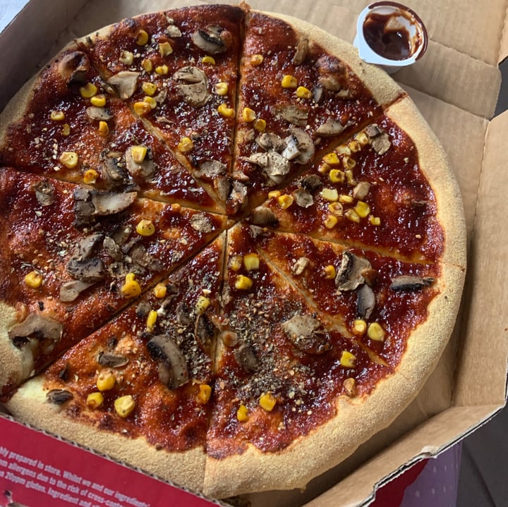 photo of Dominos Pizza Make Your Own Pizza shared by @rebeccahart2000 on  10 Sep 2020 - review