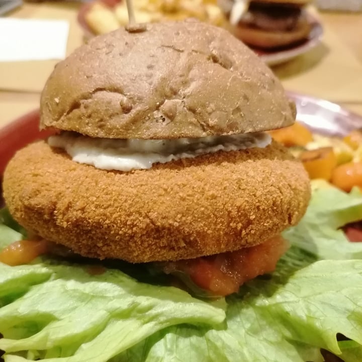 photo of Helmut Pub Burger Vegano shared by @lauzab on  14 Mar 2022 - review