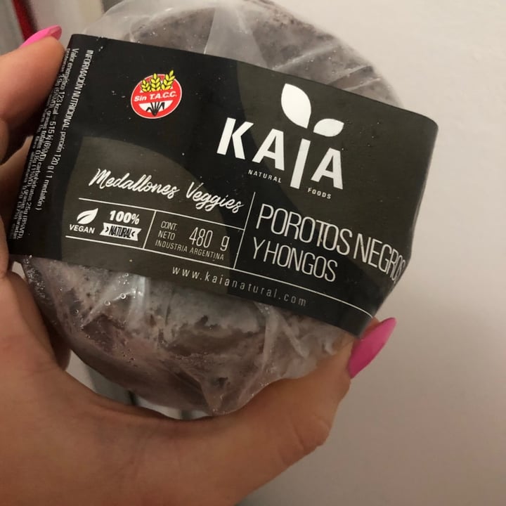 review photo of Kaia Natural Foods Hamburguesa De Porotos Negros Y Hongos shared by @antogervagi on 12 Jun 2021 - review