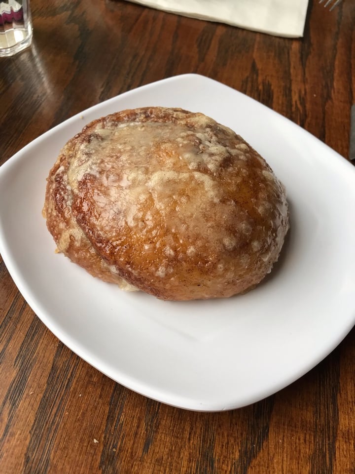 review photo of The Angry Baker Olde Towne East Honey bun shared by @dolcesride on 18 Jan 2019 - review