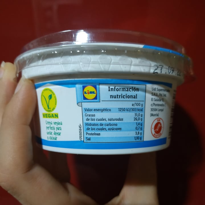 photo of Vemondo Queso untable shared by @ornitorrincavegana on  16 Sep 2022 - review