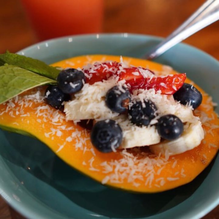 review photo of The Beet Box Cafe Papaya and fresh fruit shared by @kaleialoha on 19 May 2020 - review