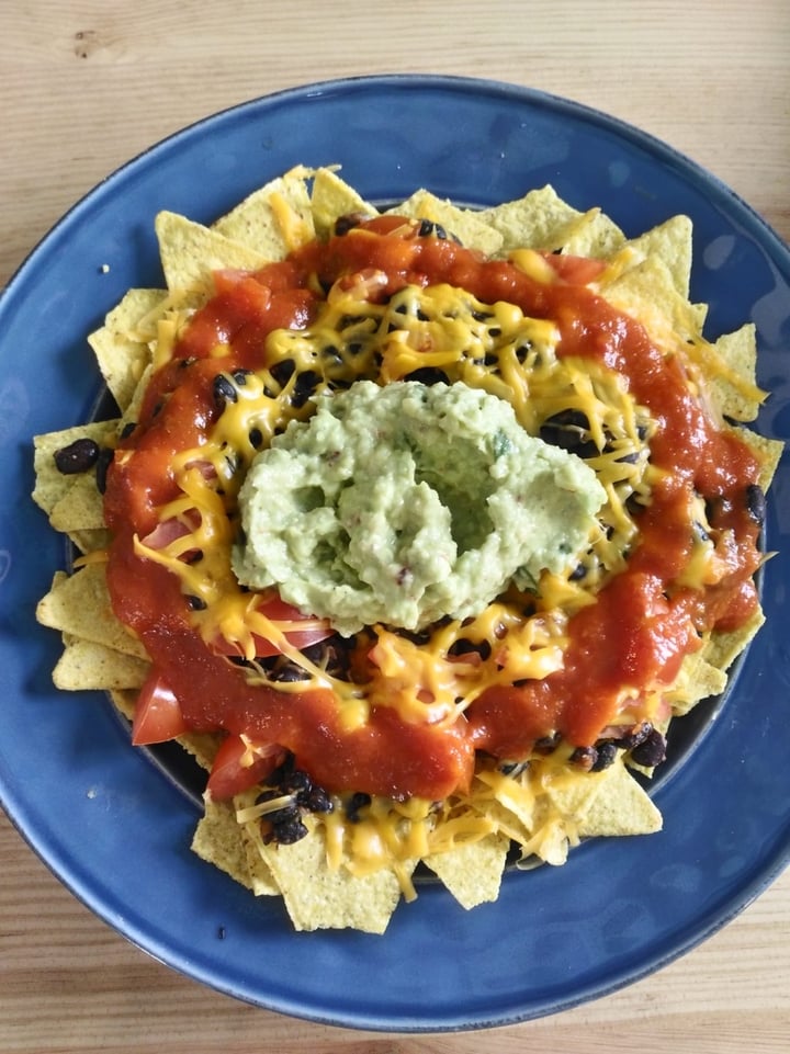 photo of Kind Kitchen Loaded Nachos shared by @vegainz12 on  14 Apr 2020 - review
