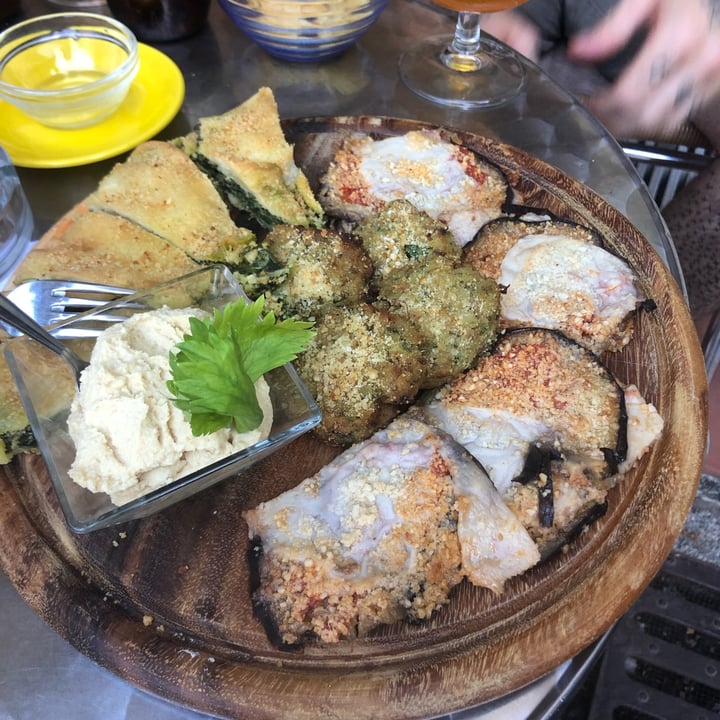 photo of Bar Trattoria Splendor Aperitivo Vegano shared by @susannabije on  20 Jun 2022 - review