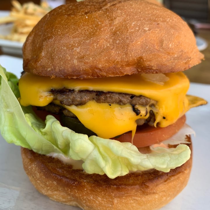 photo of Umami Burger Soma Impossible Burger shared by @shania8777 on  21 May 2020 - review