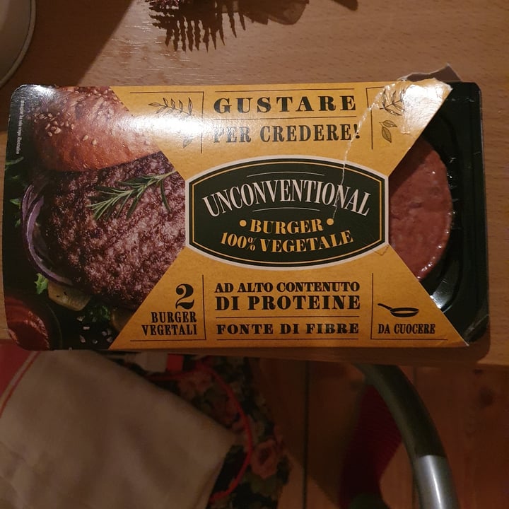 photo of Unconventional Burger Vegetale Classico - Classic Burger shared by @pette on  05 Jun 2021 - review