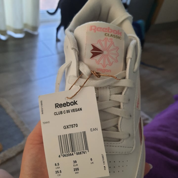 review photo of Reebok Club C 85 VEGAN shared by @caitell on 05 Sep 2022 - review