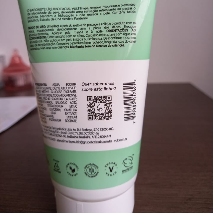 photo of vult sabonete líquido ácido salicílico/ Extrato de Chá Verde/ Pantenol 150ml shared by @denisereginadepaula on  05 Jan 2023 - review