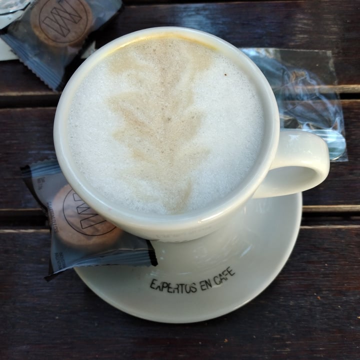 photo of Cafe Martinez Café con leche de almendras shared by @brifernandezmujica on  15 Jan 2021 - review
