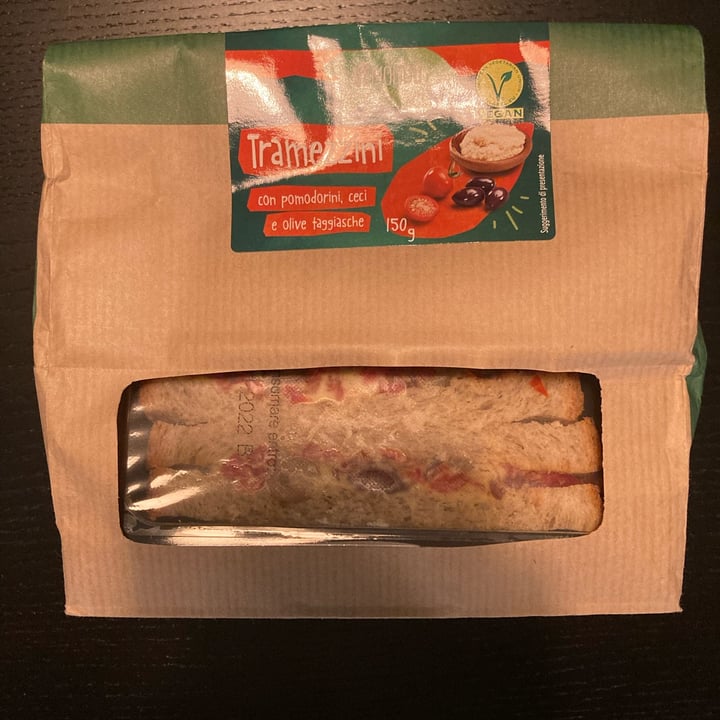 review photo of Vemondo Tramezzini con pomodorini ceci e olive shared by @lunis77 on 17 Jan 2022 - review