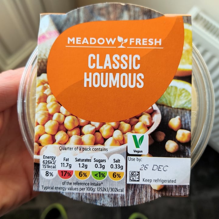 photo of Meadow Fresh Classic Houmous shared by @zveky on  20 Dec 2021 - review