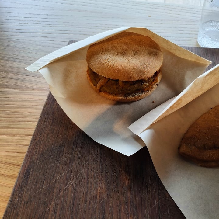 review photo of Graniburger la faraona ( Tigella) shared by @jordan85 on 04 Oct 2022 - review