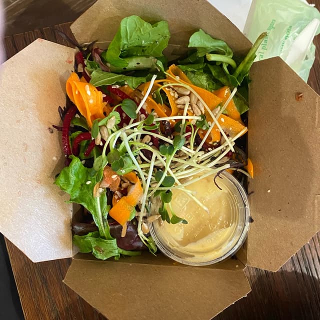 菜肴“Side salad”的照片