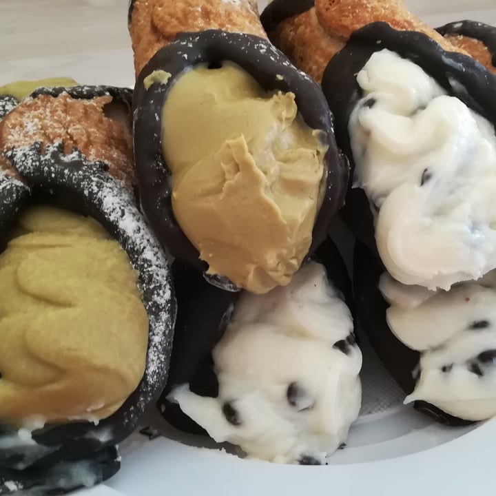 review photo of Victory House Coffee Cannoli Siciliani shared by @marlalestrange on 30 Aug 2022 - review