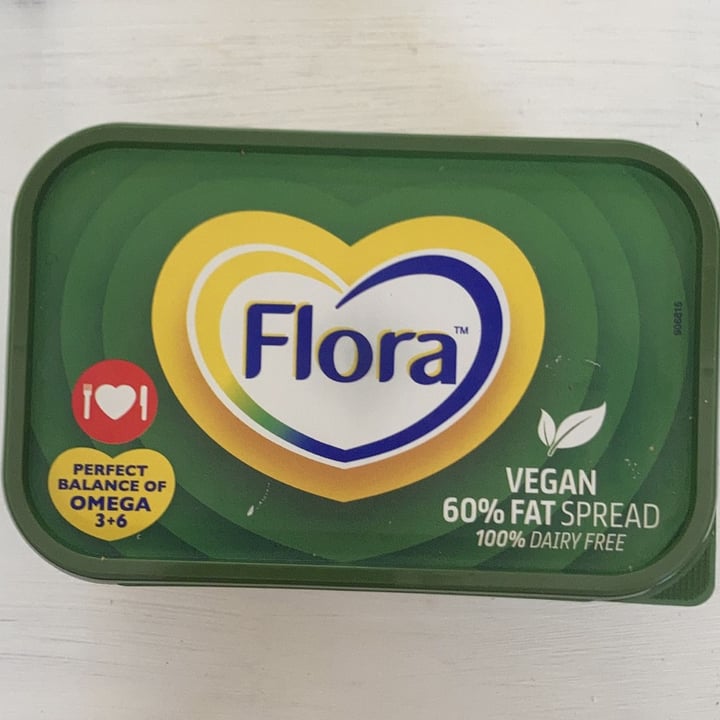 photo of Flora 60% fat spread shared by @amymcc on  30 Sep 2021 - review