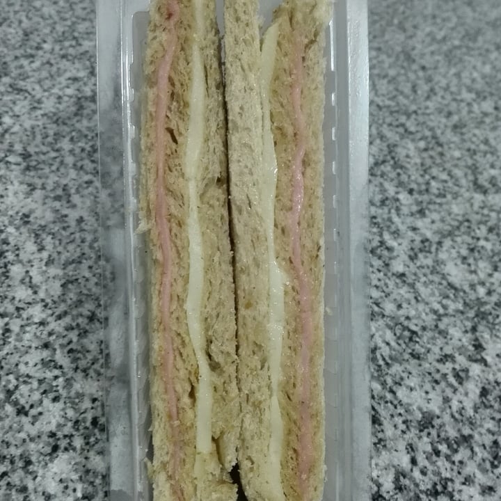 review photo of Futuro Veggie - Congreso Sanguches de Miga de Jamón y Queso shared by @compasionveganaarg on 28 Jan 2021 - review