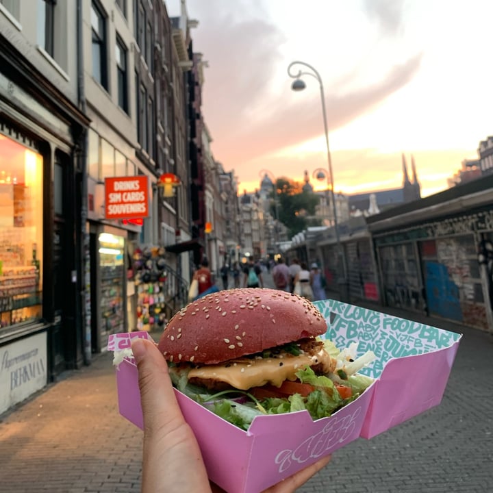 review photo of Vegan Junk Food Bar Shawarma shared by @soleepepe on 01 Sep 2022 - review