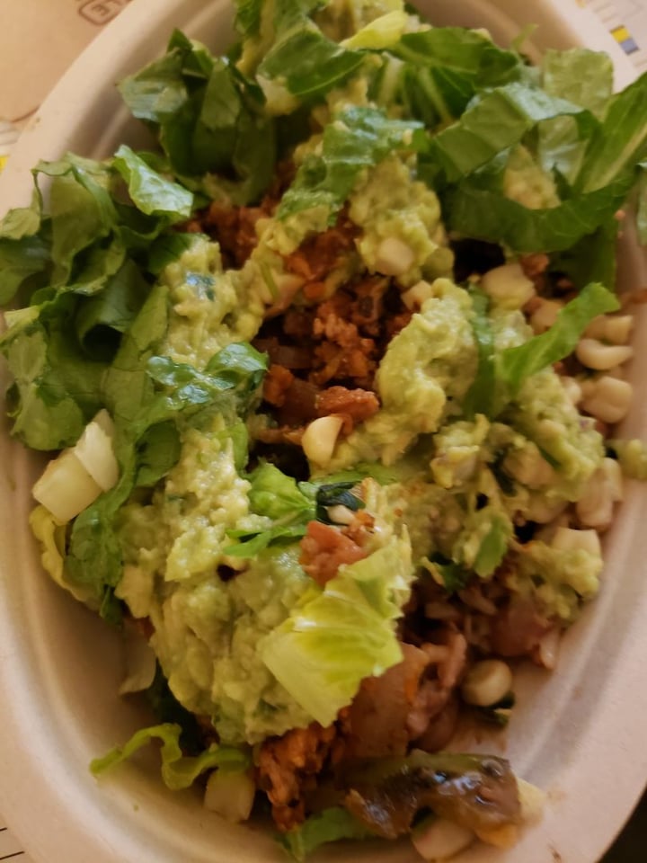 photo of Chipotle Mexican Grill Sofritas Bowl shared by @jenicalyonclapsaddle on  14 Aug 2019 - review