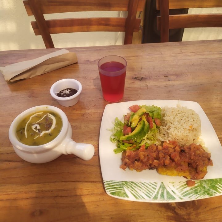 photo of Maha Vegan Food Almuerzo Del Día shared by @angrouses on  11 Oct 2021 - review