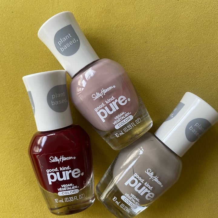 review photo of Sally Hansen Good. Kind. Pure Nail Polish shared by @deborahcesco on 04 Jun 2022 - review