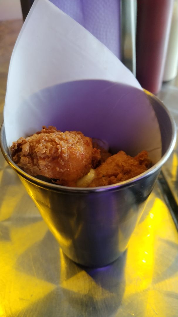 review photo of Elektra Punk & Food Bolitas de queso shared by @paulizk17 on 05 Feb 2020 - review