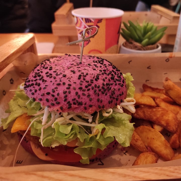 photo of Flower Burger Cherry Bomb shared by @leilatwo on  25 Apr 2022 - review