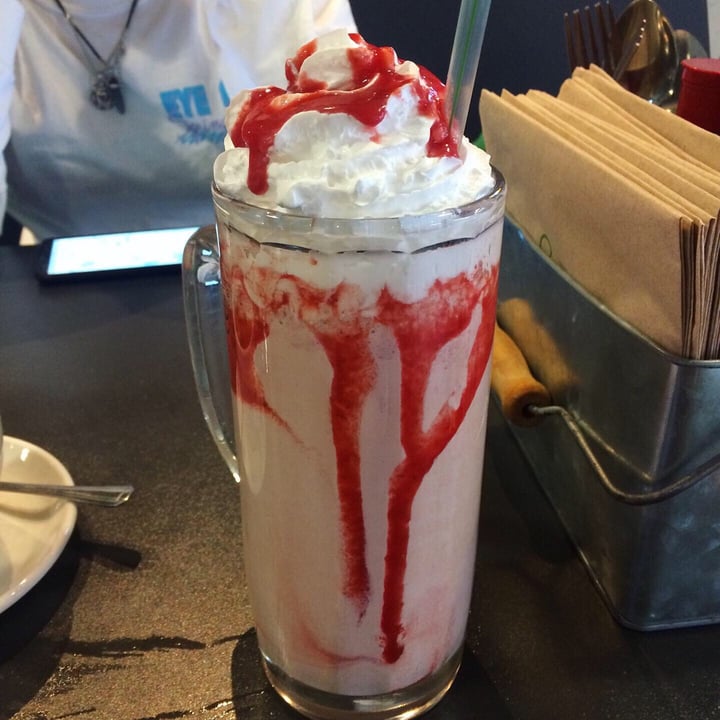 photo of V Rev Vegan Diner Strawberry Milkshake shared by @veganshoulderpads on  19 Oct 2020 - review