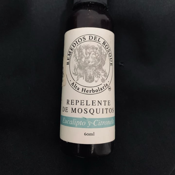 photo of Remedios del bosque Repelente de mosquitos Eucalipto y Citronela shared by @anneveaev on  10 Nov 2021 - review