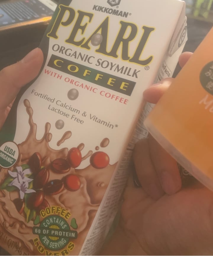 photo of Pearl Organic Soy Milk Coffee Pearl Organic Soy Milk Coffee shared by @mollymcfly on  29 Apr 2020 - review