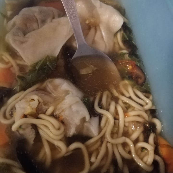 review photo of Dum Dum Sopa de Dumplings Veganos shared by @sebastianr on 30 Aug 2021 - review