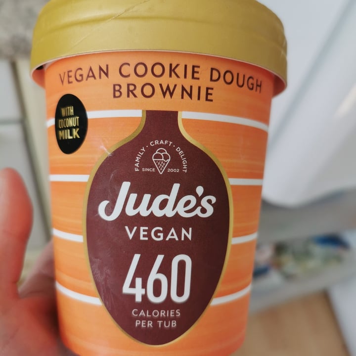 photo of Jude’s Vegan Cookie Dough Brownie Ice Cream shared by @transbino on  19 Apr 2021 - review