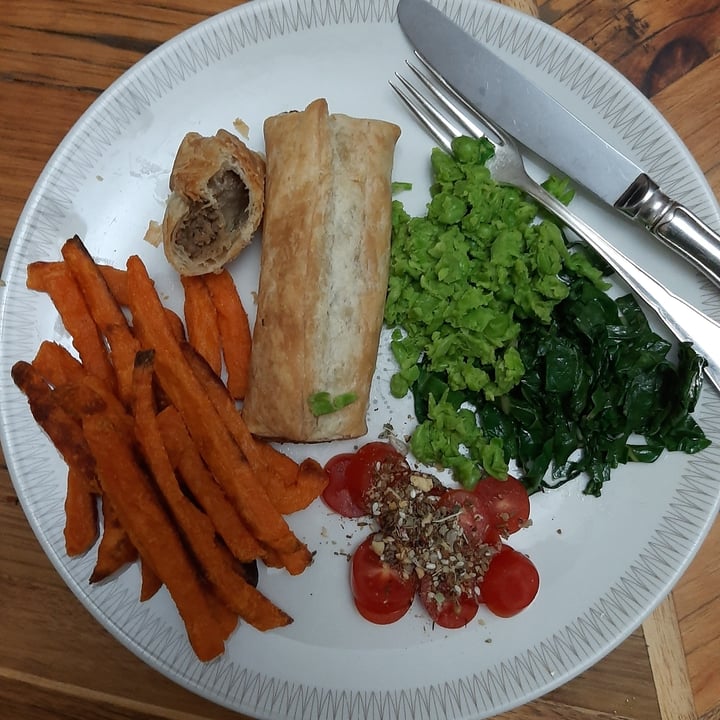review photo of Fry's Family Food 2 Plant-Based Sausage Rolls shared by @michellelegg on 15 Oct 2022 - review