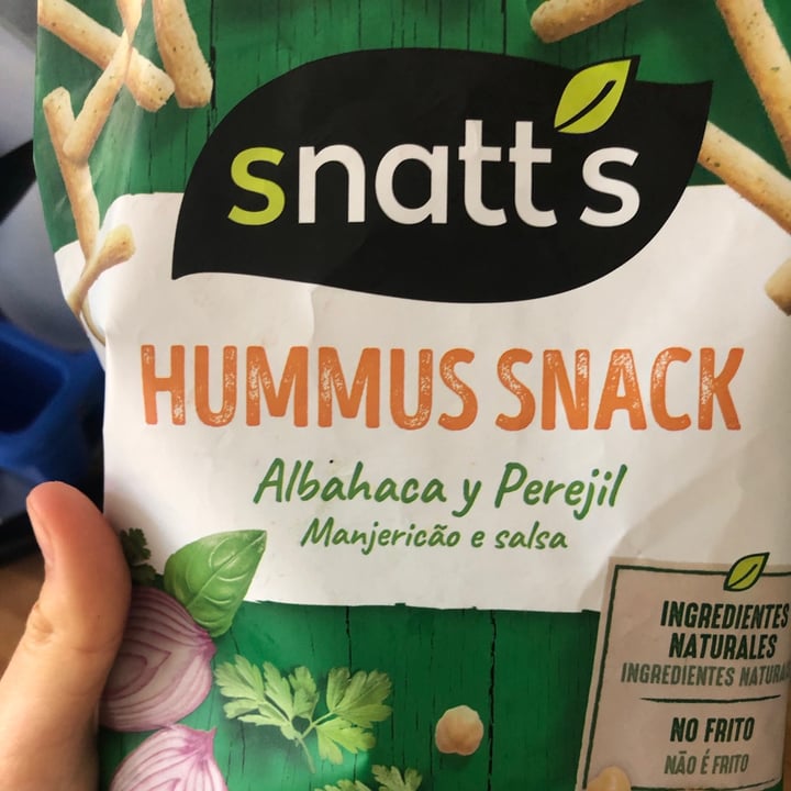 photo of snatt’s Hummus ceci sticks basil & parsley shared by @anacll98 on  20 Nov 2020 - review