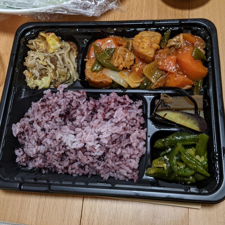 photo of 行徳デリキッチン Tempeh vinegar pork-style bento shared by @izumi on  20 Apr 2022 - review