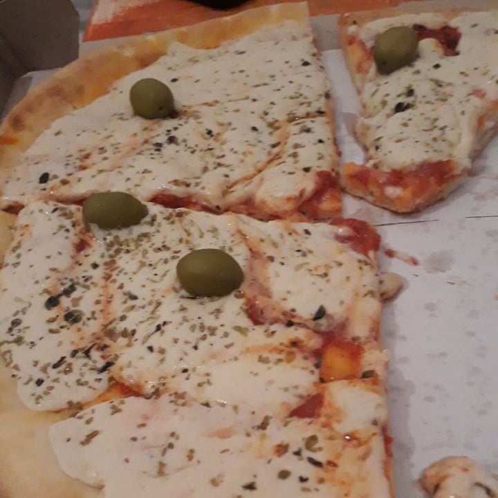 photo of Empanadas de 10 Pizza Muzzarella Con Queso De Almendras shared by @sheevavegan on  01 Jul 2020 - review