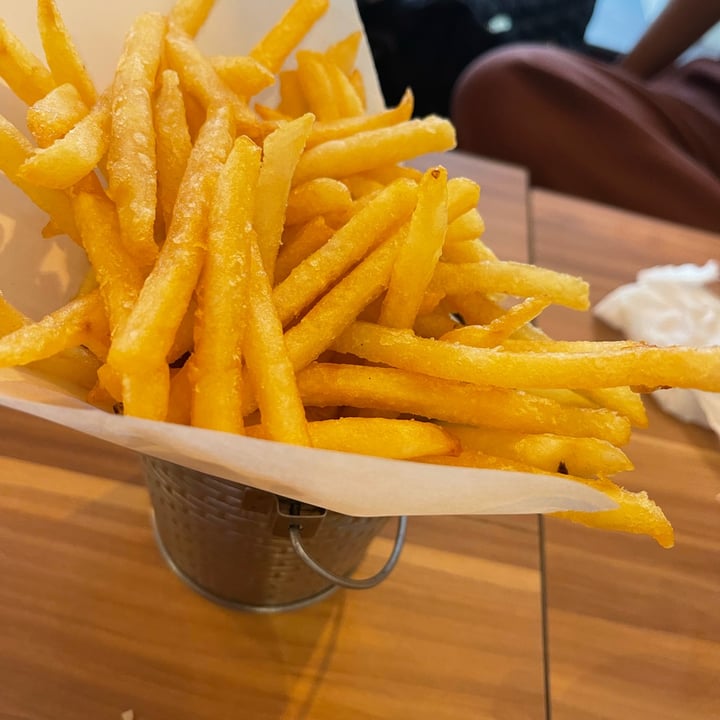 photo of WS Deli Experience Store Truffle Fries shared by @lav1212 on  09 May 2022 - review