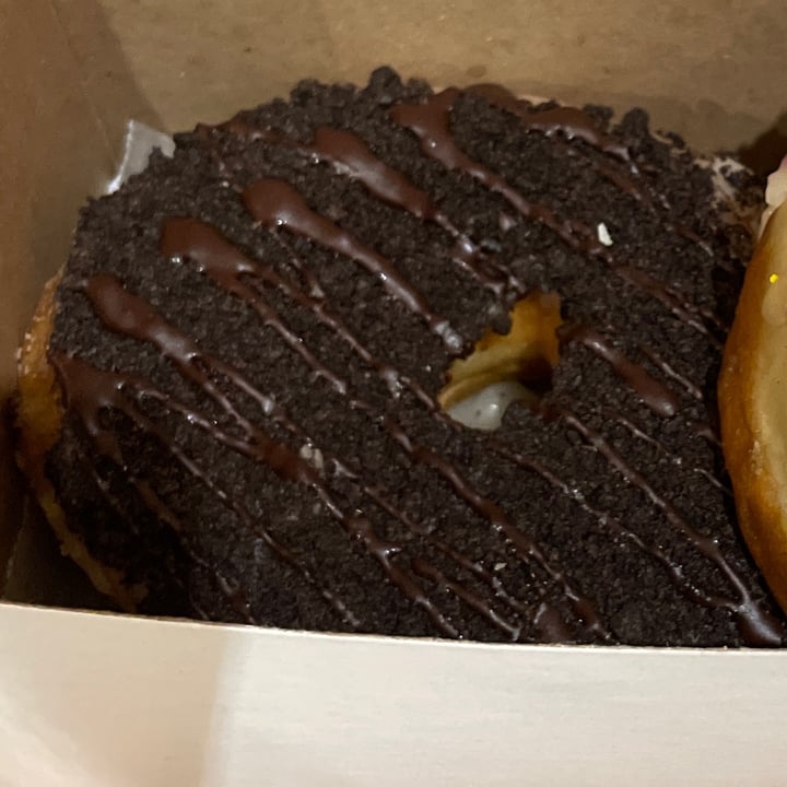 review photo of bloomer's on Queen Cookies And Cream Donut shared by @tashabeanz on 19 Oct 2022 - review