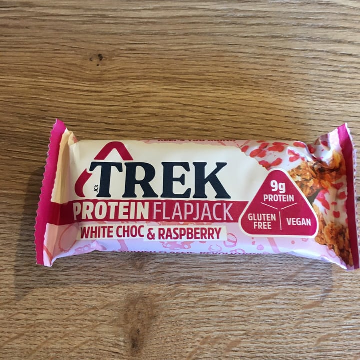 photo of Alpro trek Flapjack  Raspberry shared by @sandralondon on  07 Jun 2022 - review