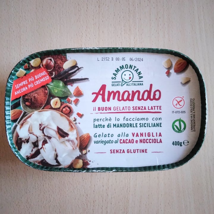 photo of Sammontana Amando Vaniglia Cacao e Nocciola 400g Tub shared by @manoveg on  24 Sep 2022 - review