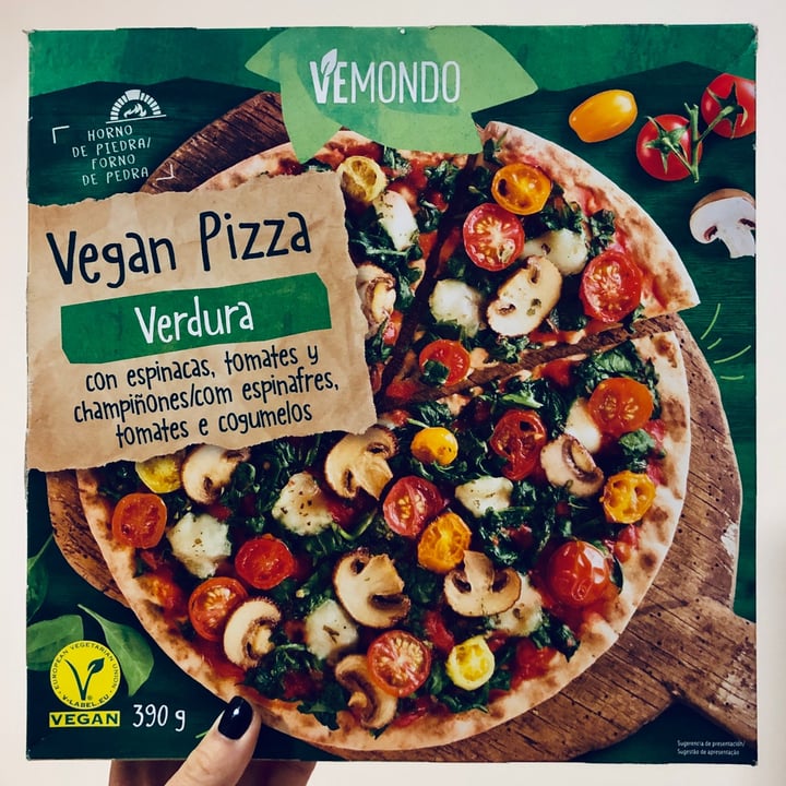 photo of Vemondo Vegan Pizza Verdura with Spinach, Tomatoes & Mushrooms shared by @eusonbita on  28 Nov 2022 - review