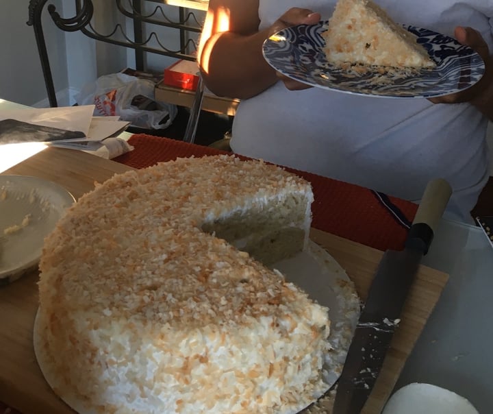 photo of Loving Hut Coconut cake shared by @llamasluvthis on  09 Jan 2020 - review