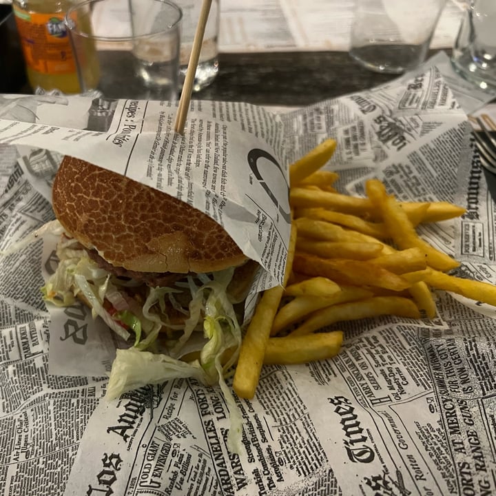photo of Birrificio Baia Flaminia Veggie Burger shared by @costanzazappala on  01 Jul 2022 - review