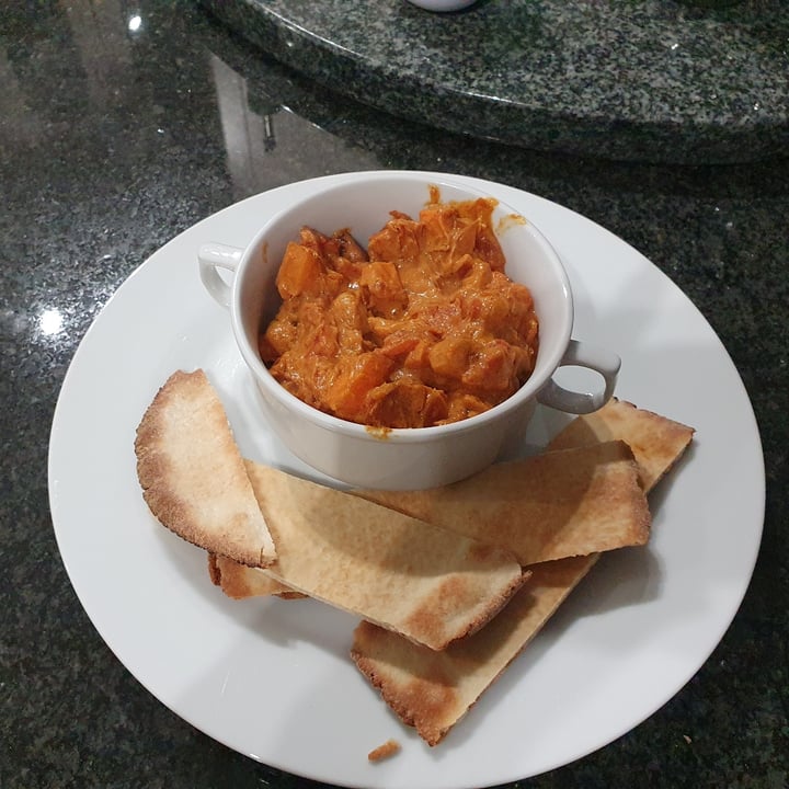 review photo of Woolworths Food Butter Chicken Curry Spice Blend shared by @rozaanfichardt on 04 Oct 2020 - review