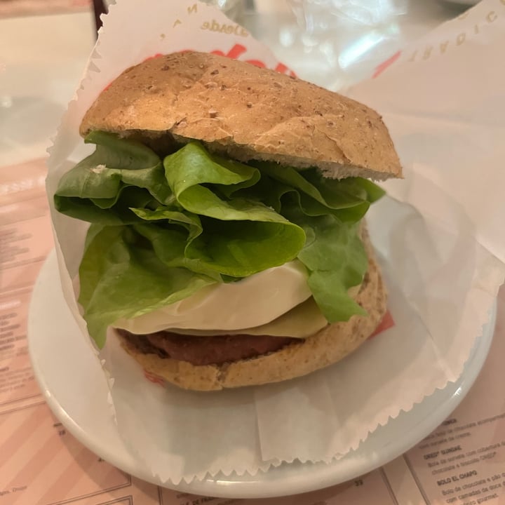 photo of A Chapa Hamburgers - Jardins Cheese Salada Vegano shared by @humantay on  29 May 2022 - review