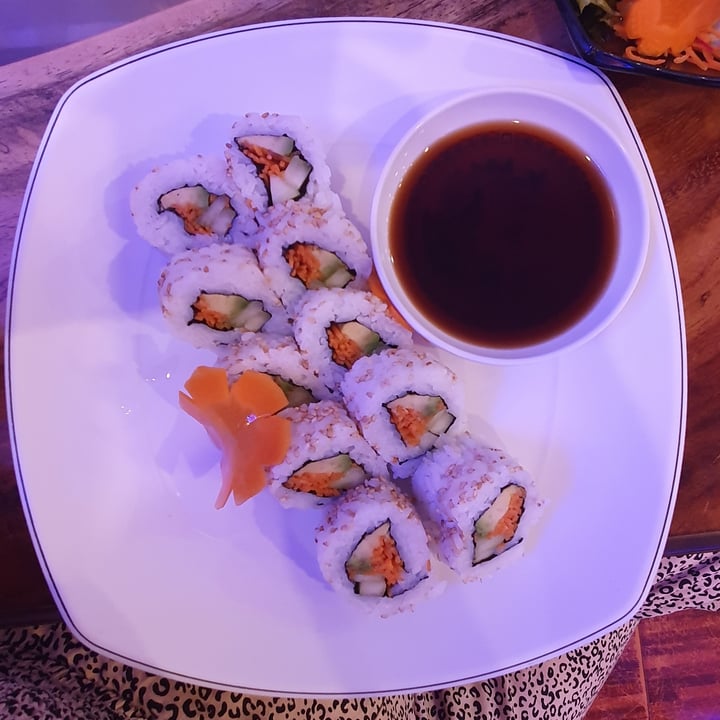 photo of Shari Maki Vegetariano Roll shared by @patriciaph on  10 Aug 2021 - review