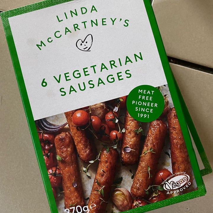 photo of Linda McCartney's 6 Vegetarian Sausages shared by @melmoon90 on  16 Jan 2022 - review