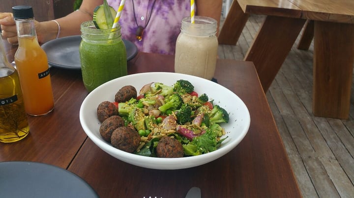 photo of The Real Coconut Broccoli and Pea Protein Bowl shared by @daveoz on  07 May 2019 - review