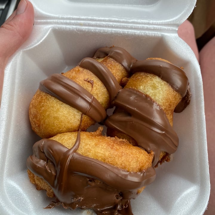 review photo of Queen's Coach Restaurant Battered Banana Bites shared by @kendrapirson on 03 Aug 2021 - review